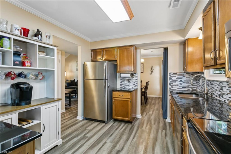 Photo 14 of 41 residential for sale in Newport News virginia
