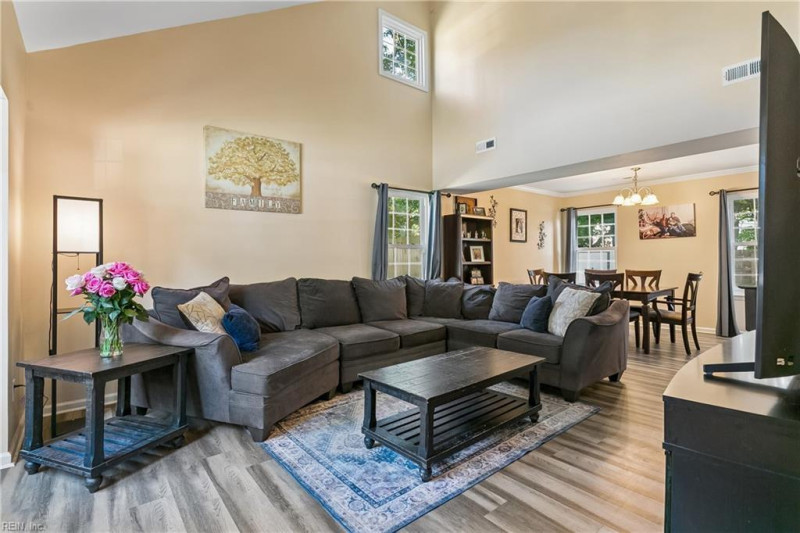 Photo 6 of 41 residential for sale in Newport News virginia