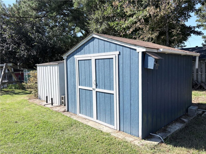 Photo 21 of 36 residential for sale in Portsmouth virginia
