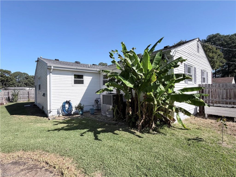 Photo 26 of 36 residential for sale in Portsmouth virginia