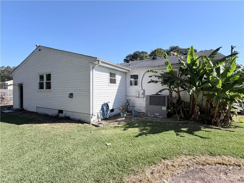 Photo 27 of 36 residential for sale in Portsmouth virginia