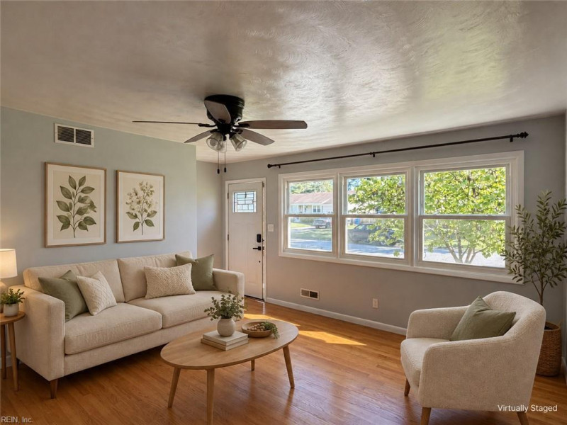 Photo 31 of 36 residential for sale in Portsmouth virginia
