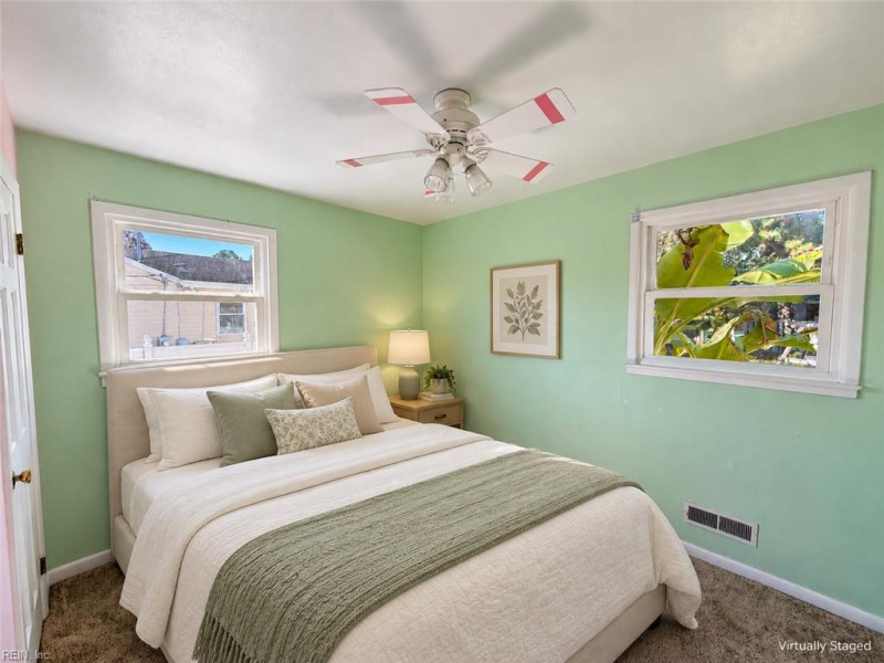 Photo 33 of 36 residential for sale in Portsmouth virginia