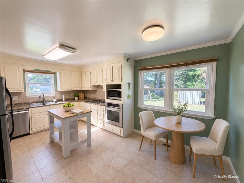 Photo 34 of 36 residential for sale in Portsmouth virginia