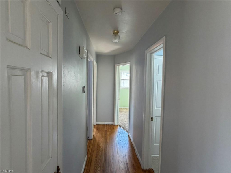 Photo 6 of 36 residential for sale in Portsmouth virginia