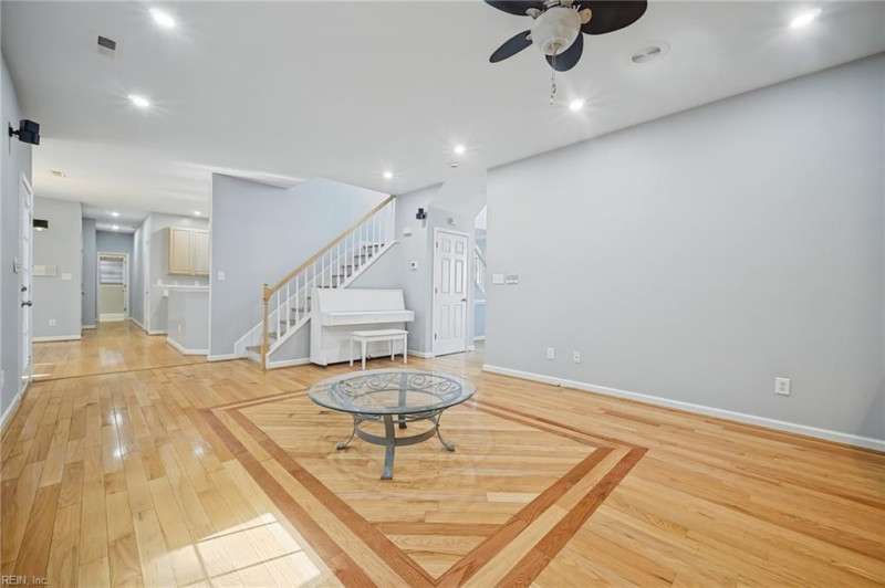 Photo 13 of 50 residential for sale in Virginia Beach virginia