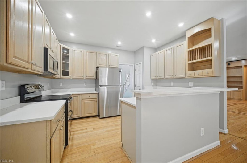 Photo 15 of 50 residential for sale in Virginia Beach virginia