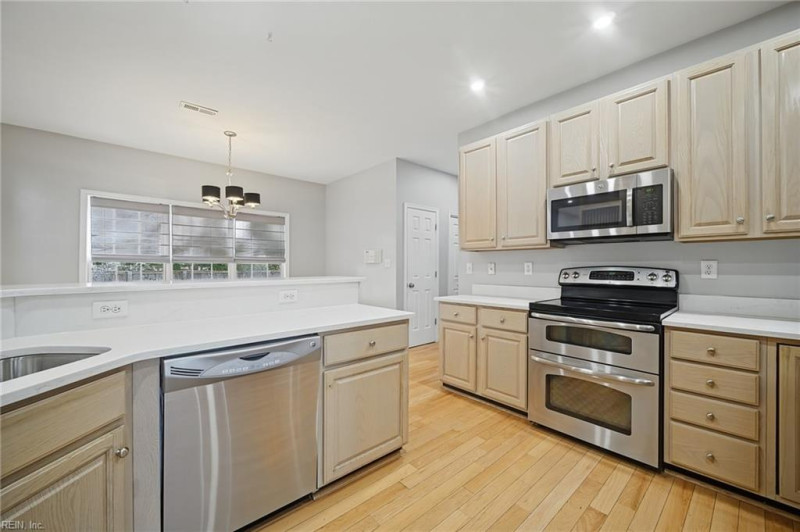 Photo 17 of 50 residential for sale in Virginia Beach virginia