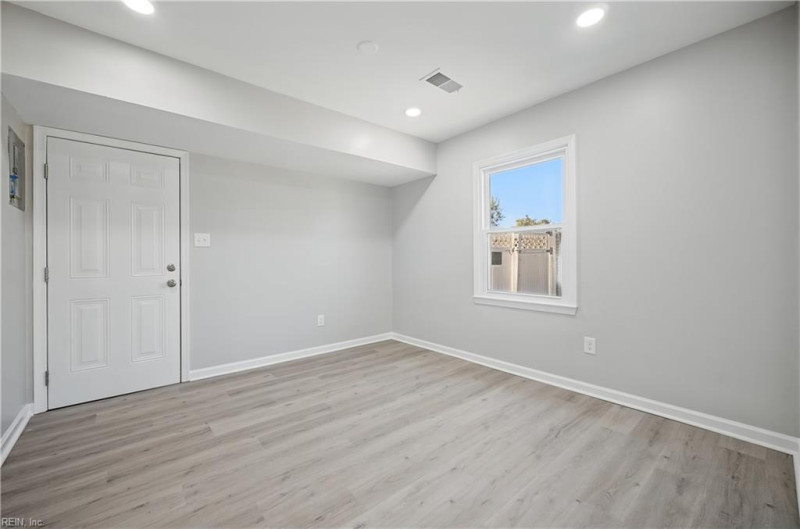 Photo 23 of 38 residential for sale in Hampton virginia
