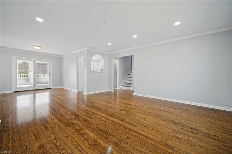 Photo 3 of 38 residential for sale in Hampton virginia