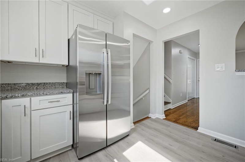 Photo 5 of 38 residential for sale in Hampton virginia