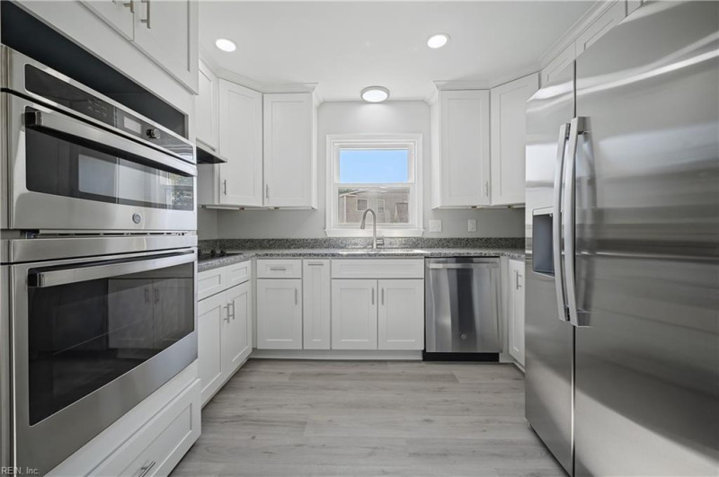 Photo 6 of 38 residential for sale in Hampton virginia