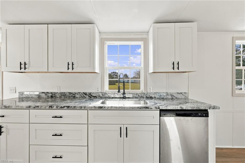 Photo 13 of 33 residential for sale in Elizabeth City virginia