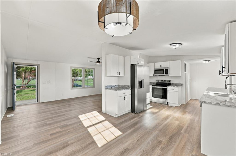 Photo 7 of 33 residential for sale in Elizabeth City virginia