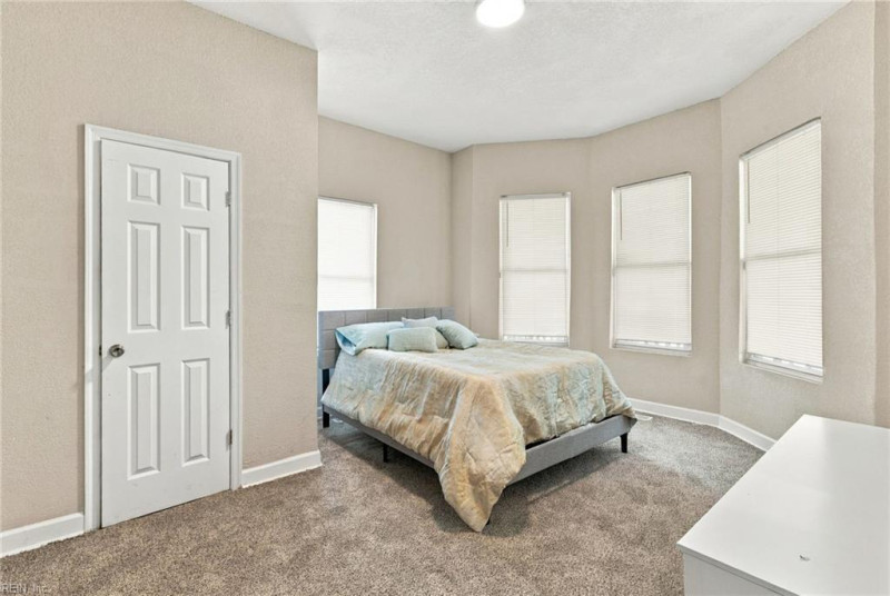 Photo 11 of 22 residential for sale in Newport News virginia