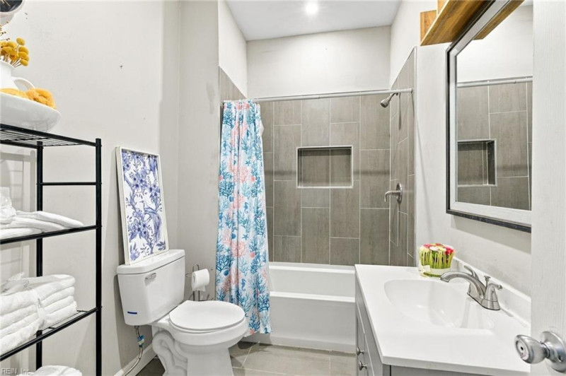 Photo 14 of 22 residential for sale in Newport News virginia