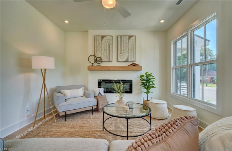 Photo 10 of 45 residential for sale in Norfolk virginia