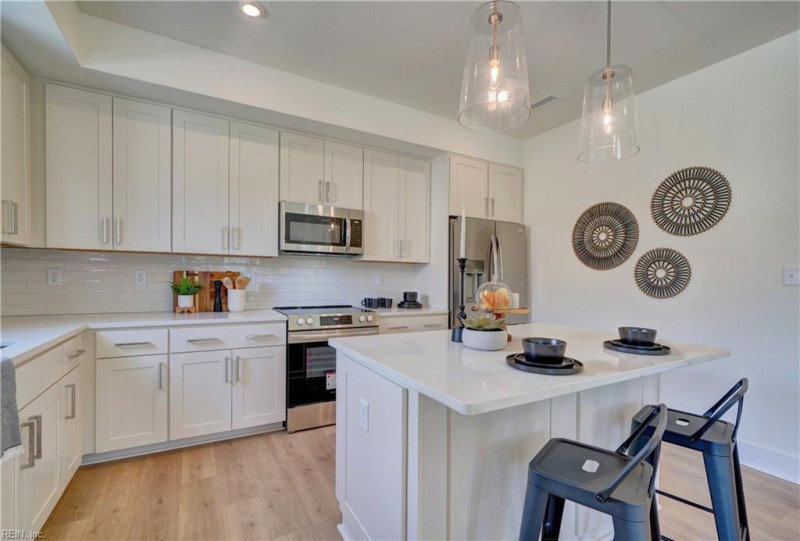Photo 12 of 45 residential for sale in Norfolk virginia