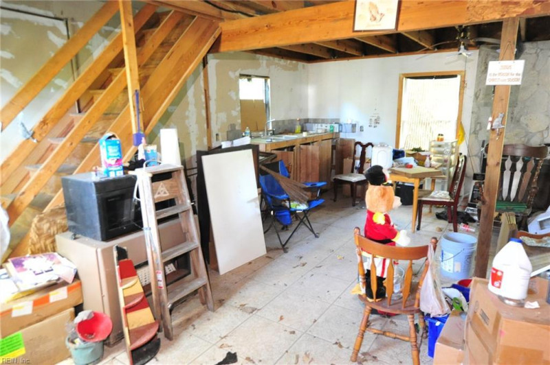 Photo 24 of 33 residential for sale in Chesapeake virginia