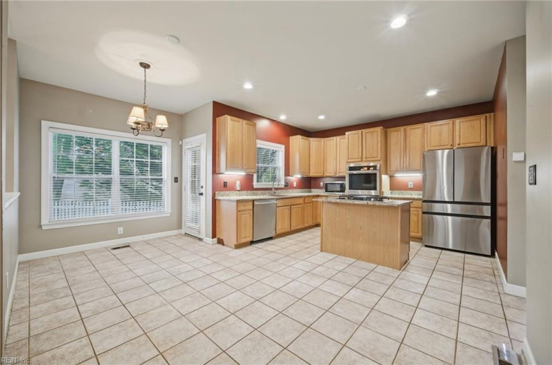 Photo 11 of 40 residential for sale in Williamsburg virginia