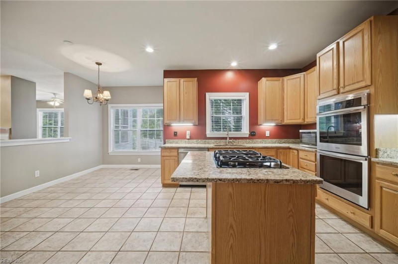 Photo 16 of 40 residential for sale in Williamsburg virginia