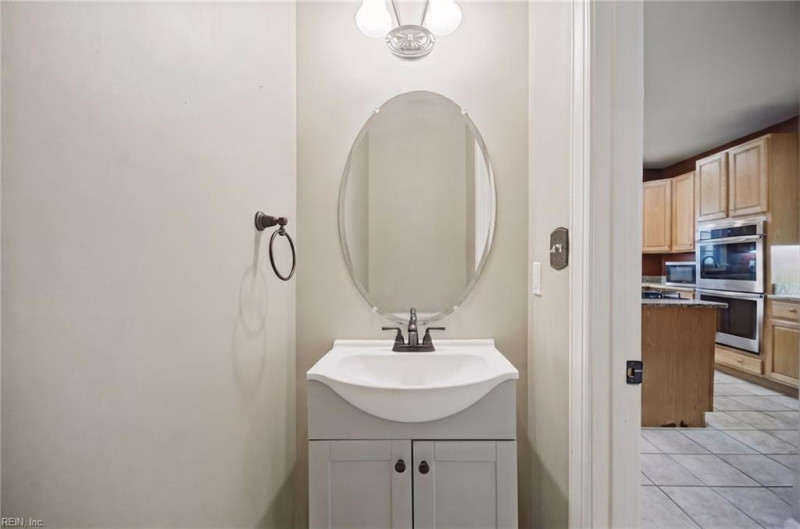 Photo 18 of 40 residential for sale in Williamsburg virginia