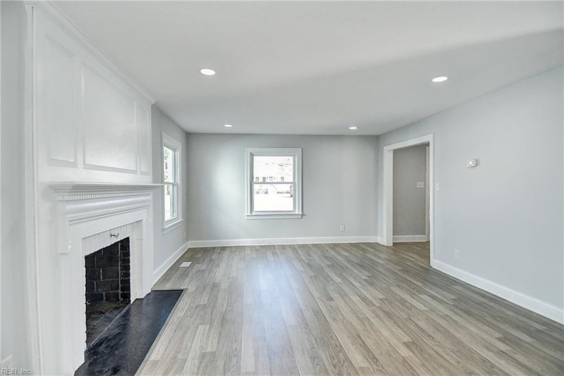Photo 17 of 50 residential for sale in Norfolk virginia Photo 17 of 50 residential for sale in Norfolk virginia