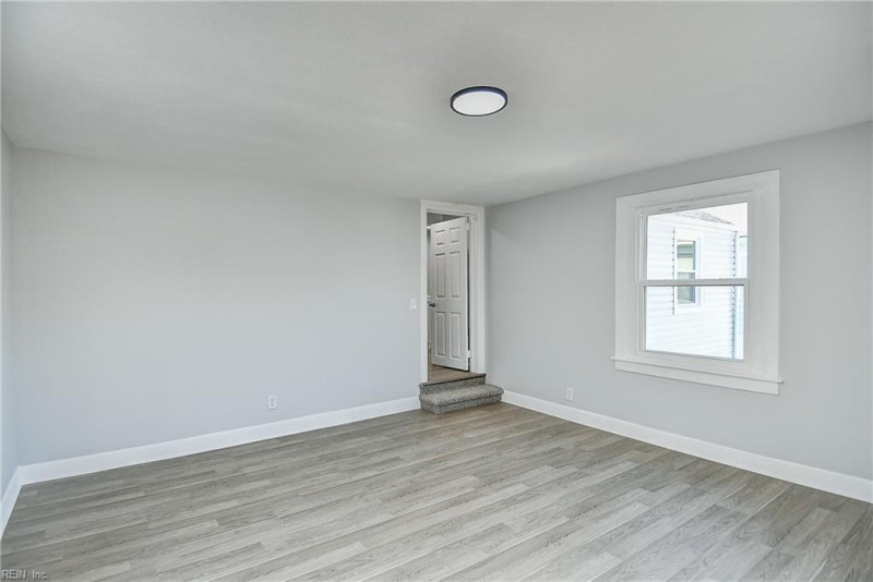 Photo 38 of 50 residential for sale in Norfolk virginia Photo 38 of 50 residential for sale in Norfolk virginia