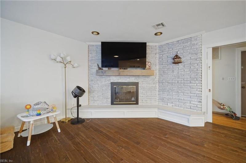 Photo 8 of 46 residential for sale in Norfolk virginia Photo 8 of 46 residential for sale in Norfolk virginia