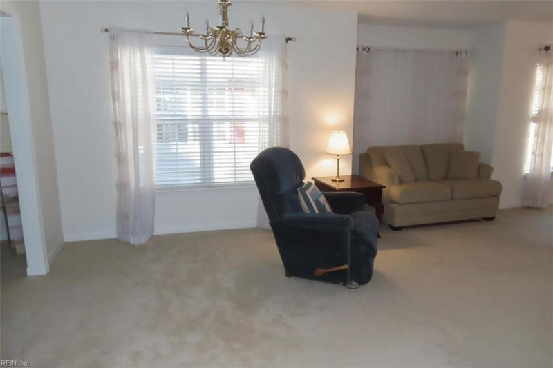 Photo 10 of 21 residential for sale in Portsmouth virginia