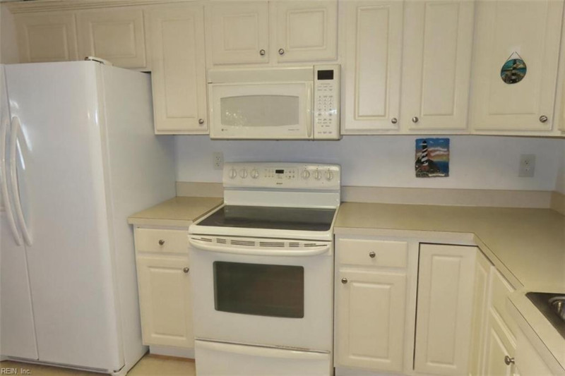 Photo 13 of 21 residential for sale in Portsmouth virginia