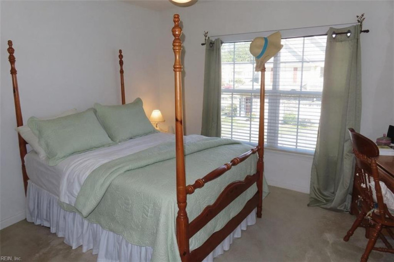 Photo 19 of 21 residential for sale in Portsmouth virginia