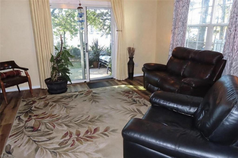 Photo 10 of 18 residential for sale in Portsmouth virginia