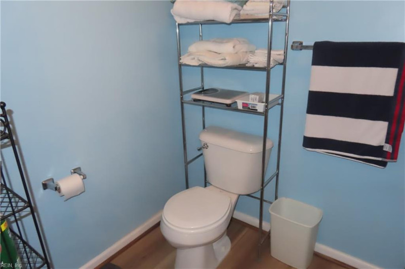 Photo 15 of 18 residential for sale in Portsmouth virginia