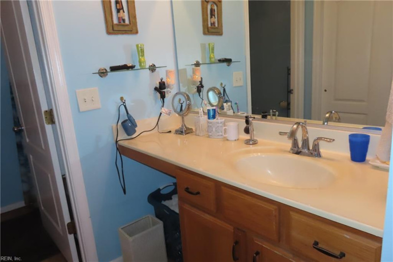 Photo 16 of 18 residential for sale in Portsmouth virginia