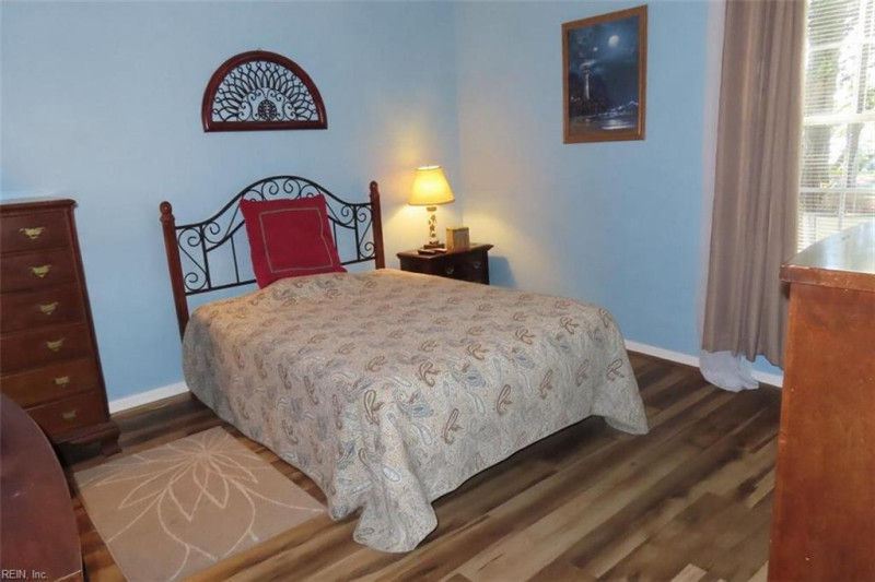 Photo 17 of 18 residential for sale in Portsmouth virginia