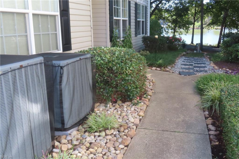 Photo 8 of 18 residential for sale in Portsmouth virginia