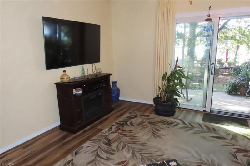 Photo 9 of 18 residential for sale in Portsmouth virginia