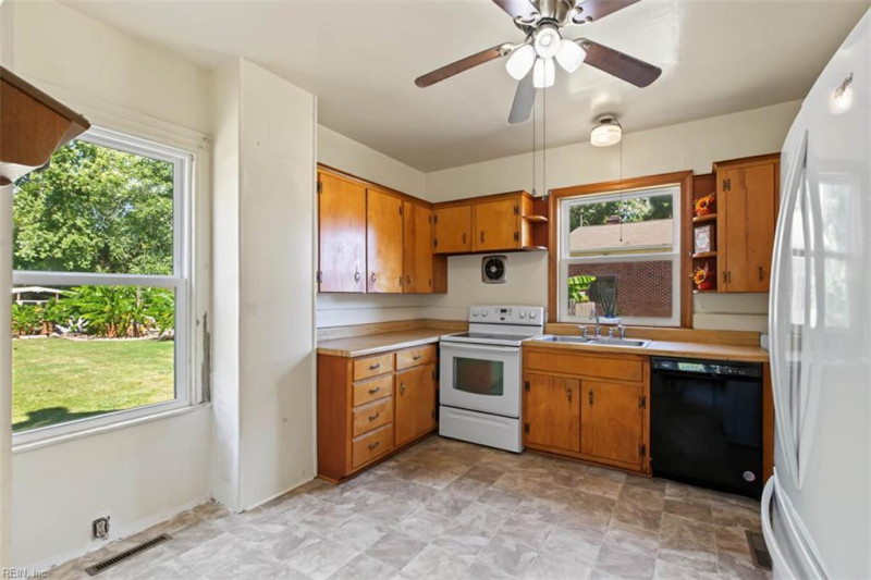Photo 26 of 50 residential for sale in Sussex County virginia