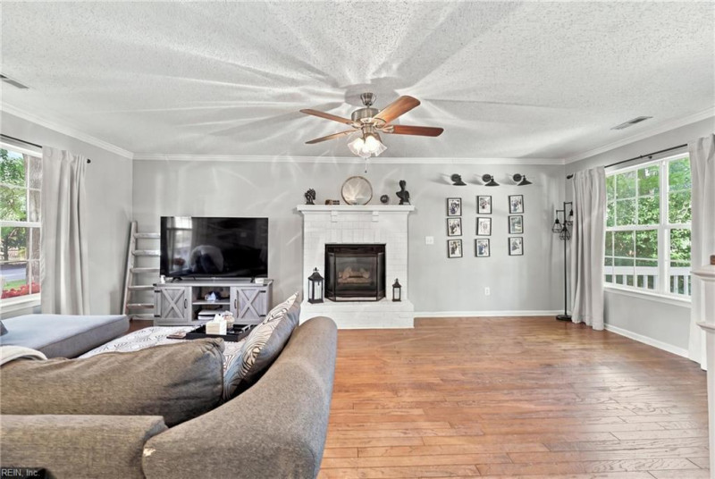 Photo 4 of 40 residential for sale in Chesapeake virginia Photo 4 of 40 residential for sale in Chesapeake virginia