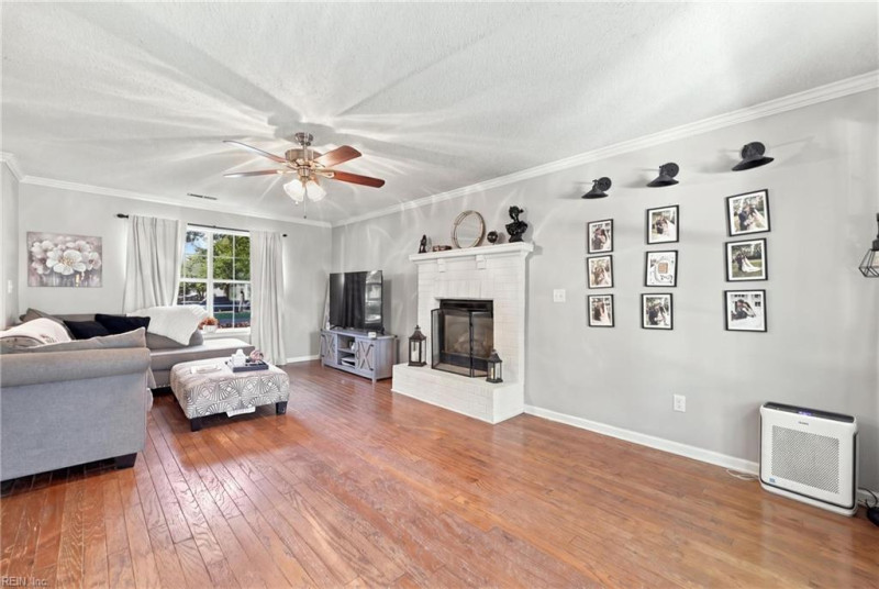 Photo 6 of 40 residential for sale in Chesapeake virginia Photo 6 of 40 residential for sale in Chesapeake virginia
