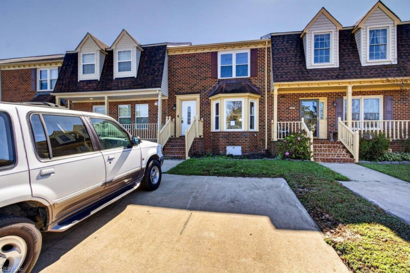 Photo 2 of 22 residential for sale in Chesapeake virginia Photo 2 of 22 residential for sale in Chesapeake virginia