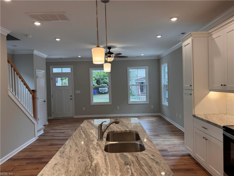 Photo 11 of 18 residential for sale in Norfolk virginia