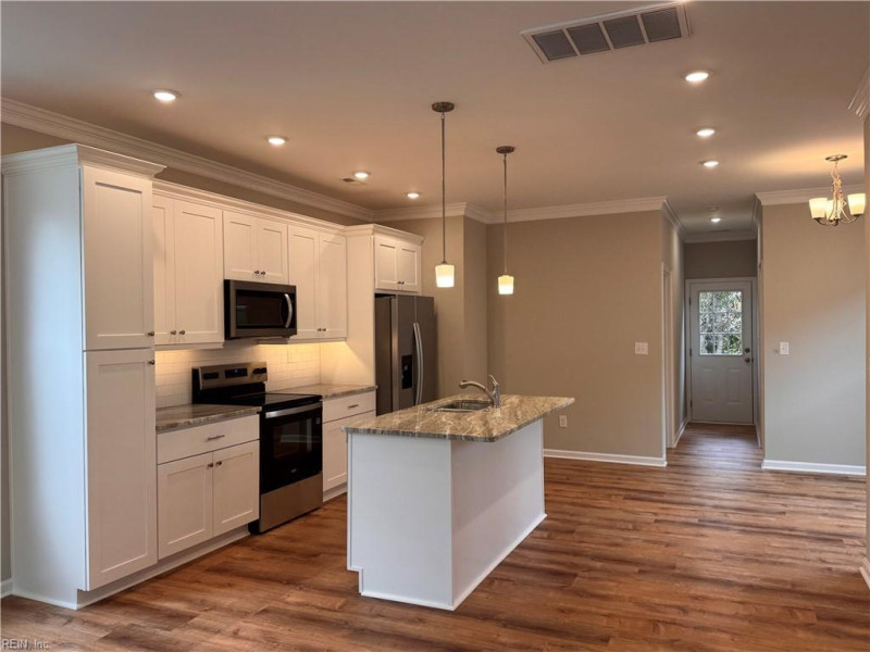 Photo 5 of 18 residential for sale in Norfolk virginia