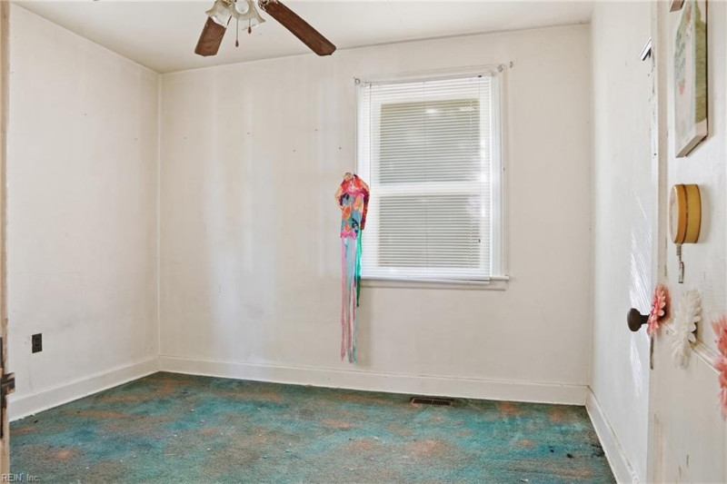 Photo 7 of 10 residential for sale in Norfolk virginia
