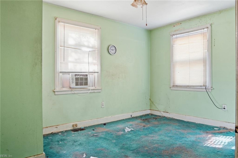 Photo 8 of 10 residential for sale in Norfolk virginia