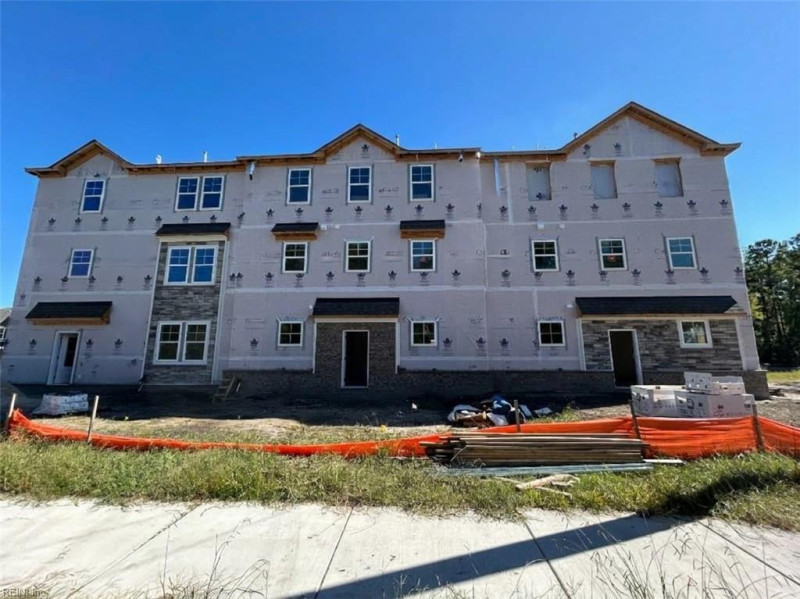 Photo 3 of 13 residential for sale in Chesapeake virginia Photo 3 of 13 residential for sale in Chesapeake virginia
