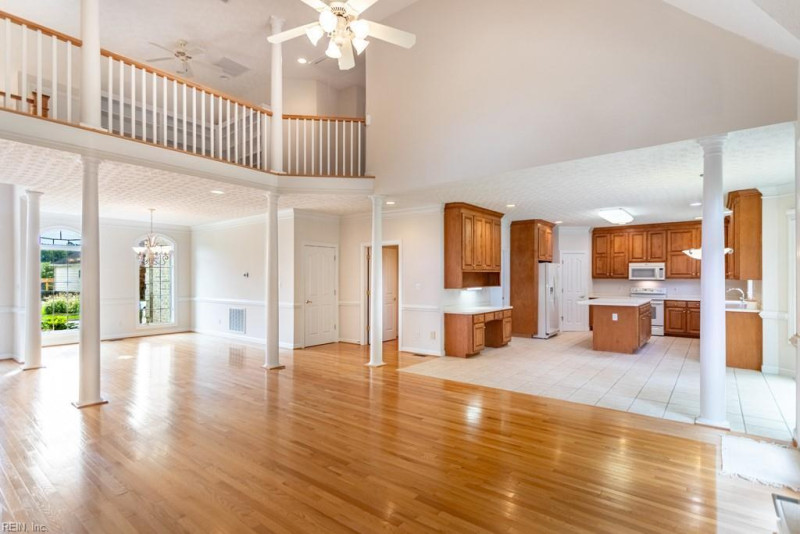 Photo 11 of 50 residential for sale in York County virginia