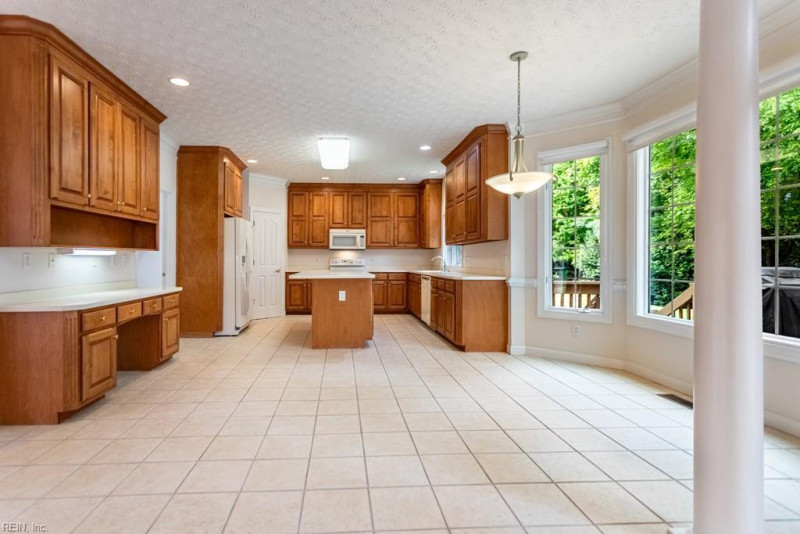 Photo 13 of 50 residential for sale in York County virginia