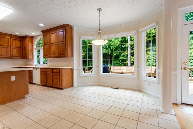 Photo 15 of 50 residential for sale in York County virginia